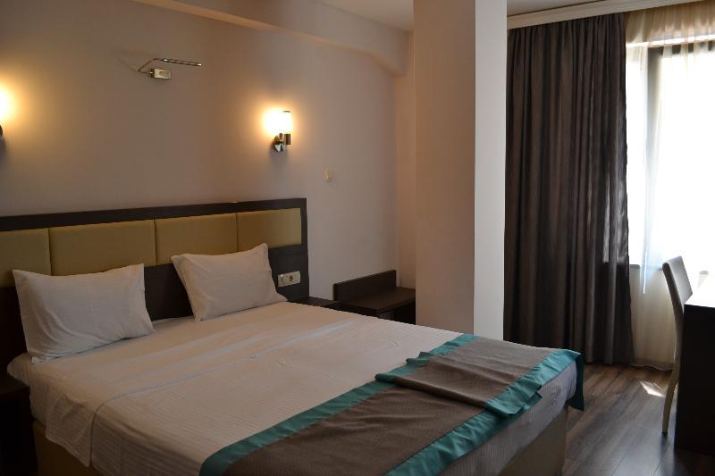 Hotel Vlaho Skopje Exterior photo